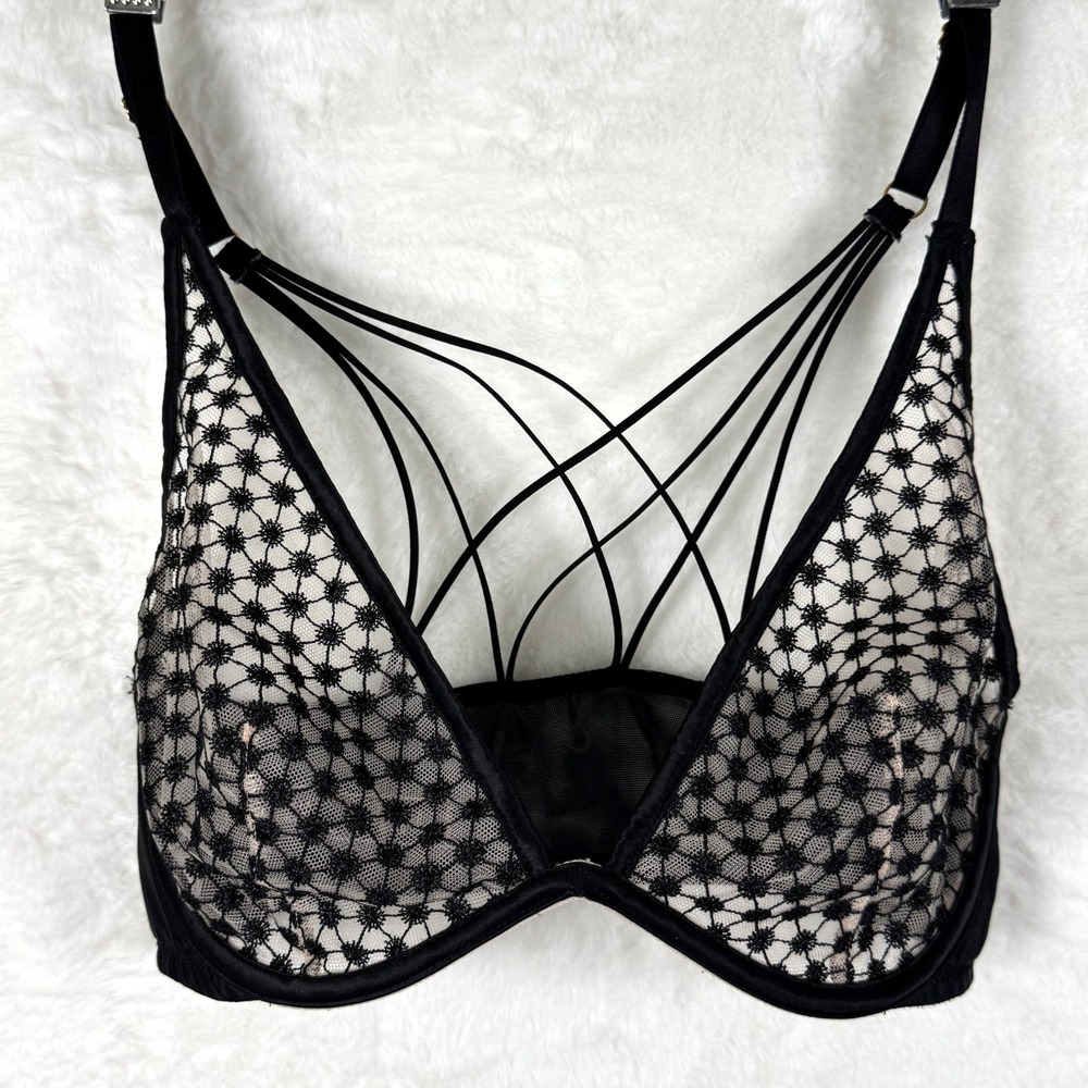 Victoria's Secret Bra Size 34DD Side Hook and Eye Sheer Black Elegant Back